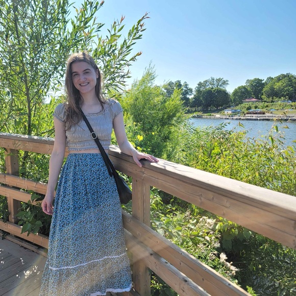 Meet your Posher, Elizabeth - Picture 1 of 1